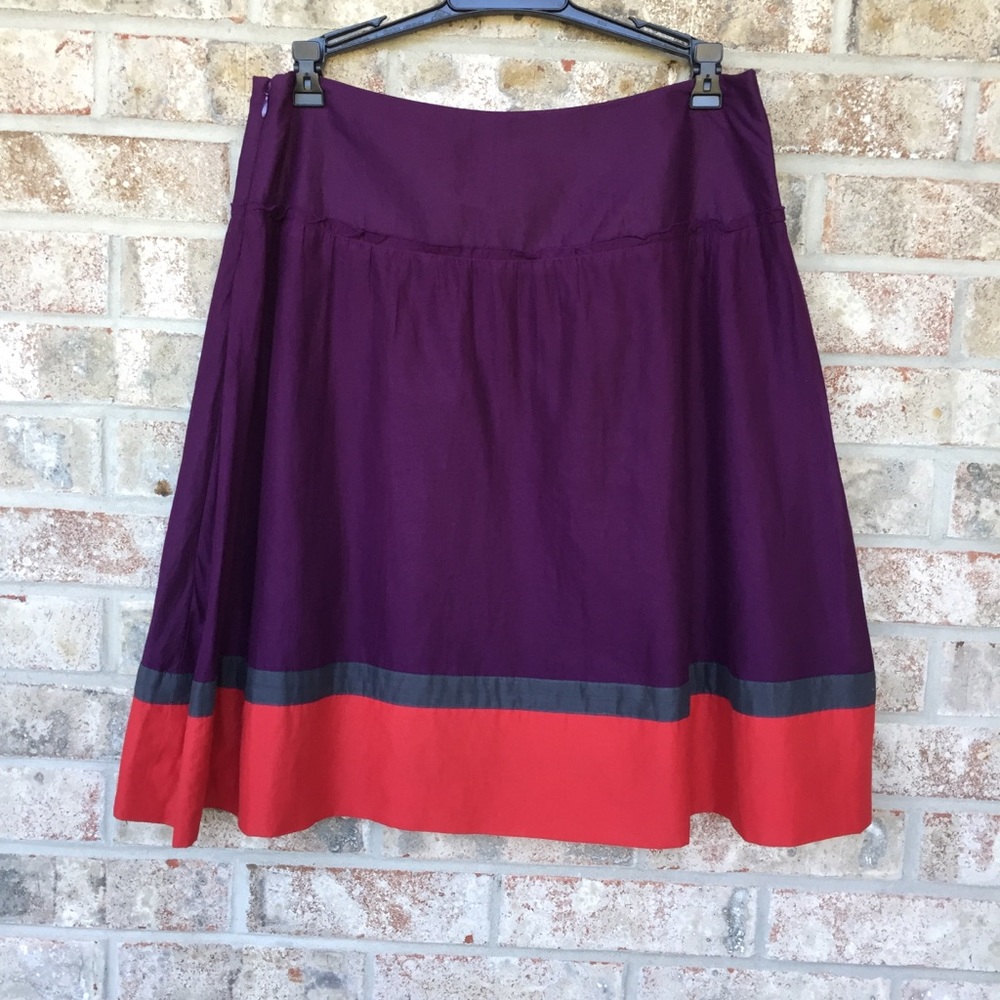 🥳HP🥳 Full skirt with Color Blocking.